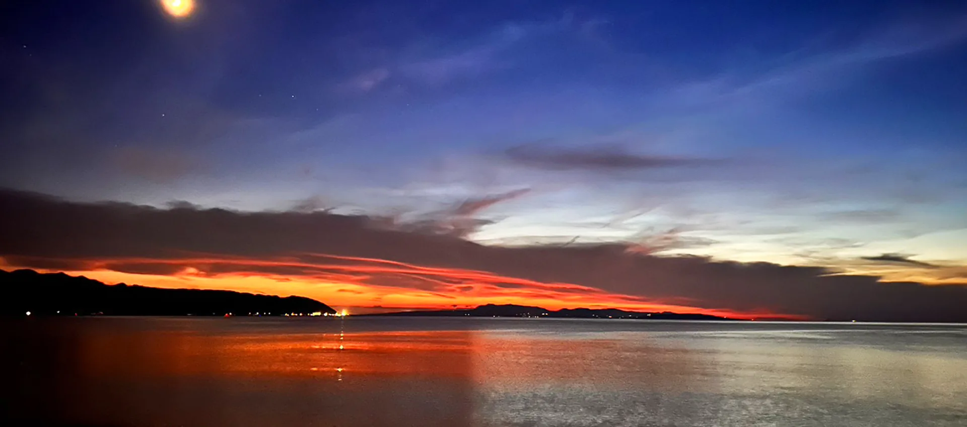 Sunset Villa ACCORCLAW OKINAWA 茜色に染まる海と空